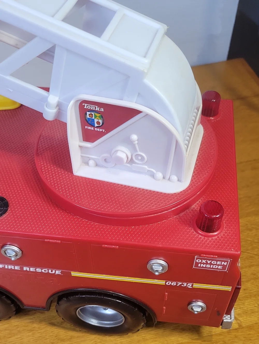 Large Tonka Hook & Ladder Fire Engine Truck #328 Toy Vehicle - Working Lights